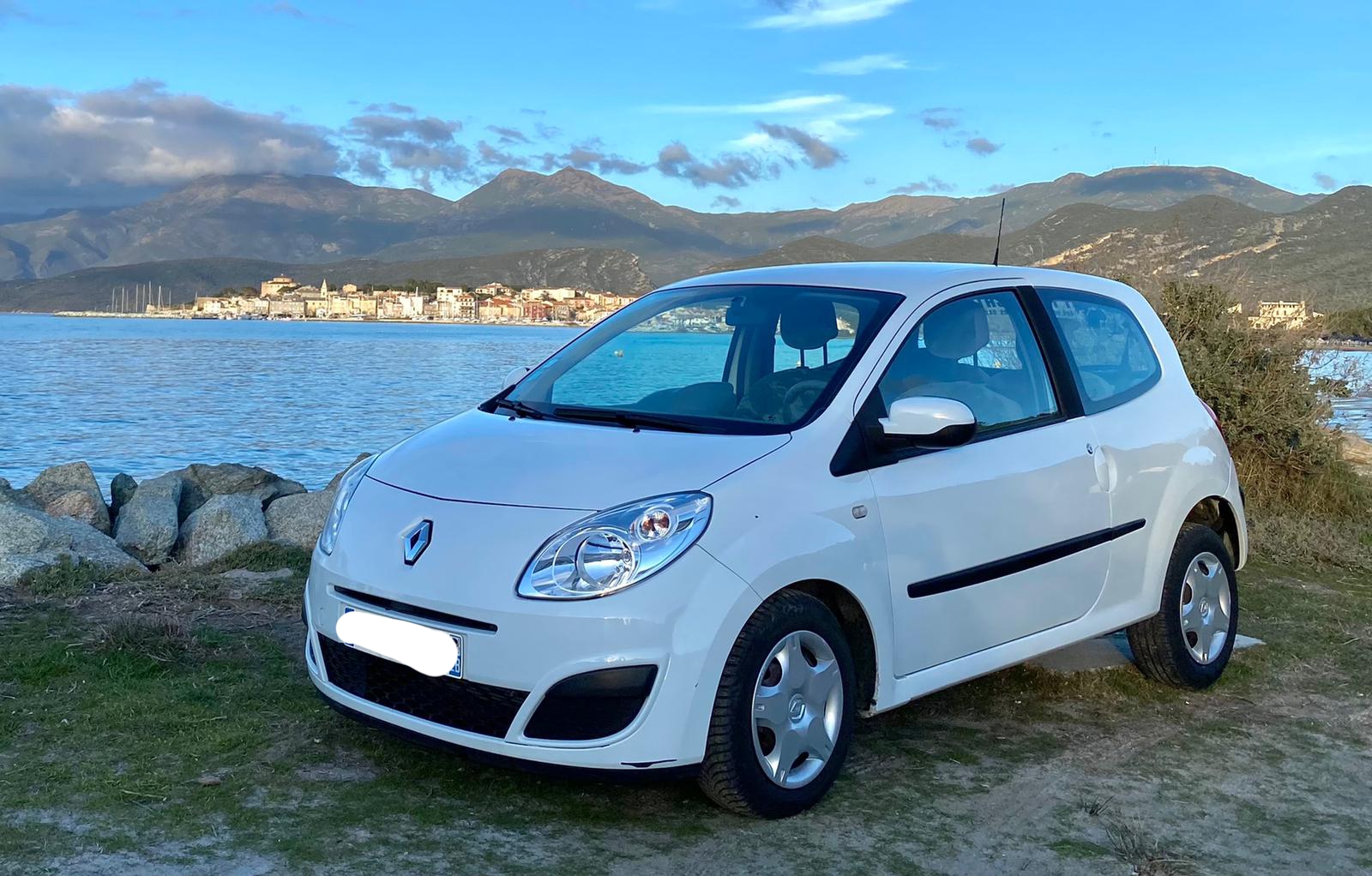 Voiture de location de catégorie B de la société st flo location